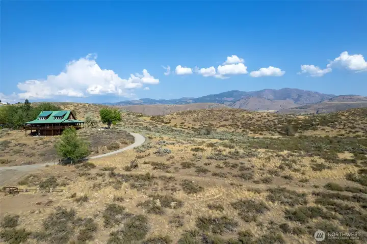 Adjacent to protected land.  Private and oh-so-quiet!