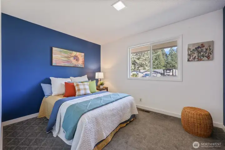 Second bedroom.