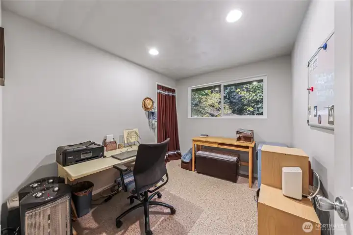 Office with closet can be a bedroom again.