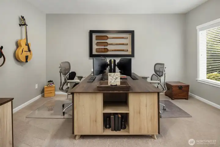 This versatile office offers a calm, light-filled space that perfectly balances productivity and style — an ideal retreat for working or pursuing your passions.