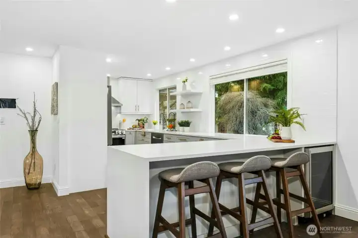 Kitchen with Breakfast Bar