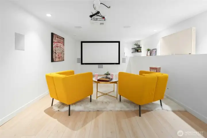 Basement Media Room incl. Home Theatre System