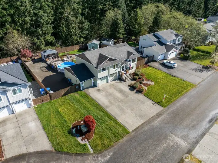 Sprinkler system for lawn keeps it green green green