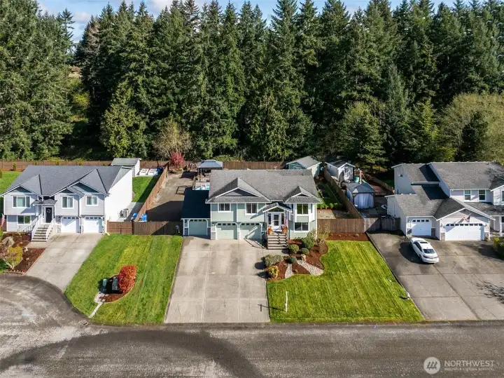 Quiet cul de sac living