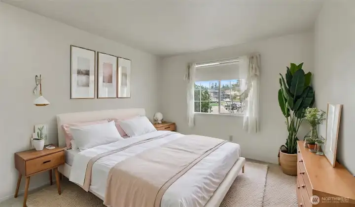 Large guest bedroom #2