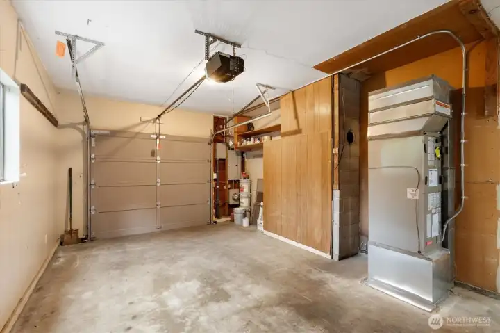 West home - 22511: attached 280 SQFT garage.