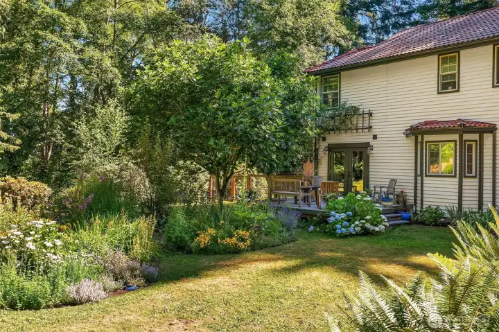 A perfect spot for entertaining guests this summer!