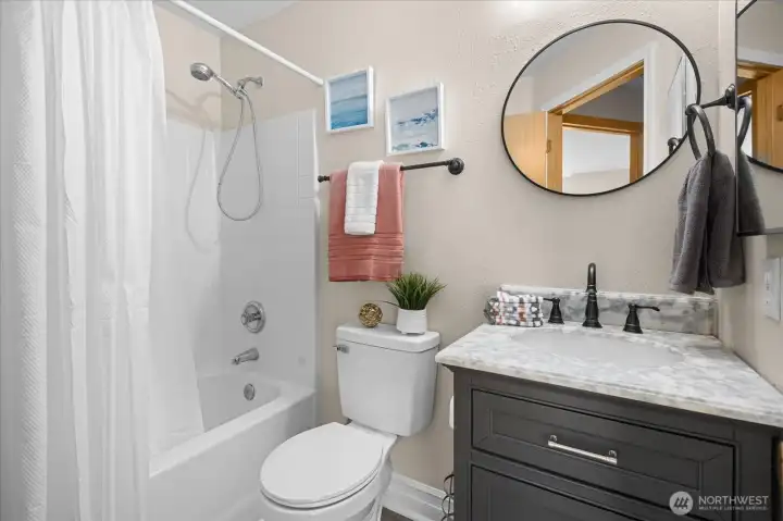 2nd Level Updated FULL Bath