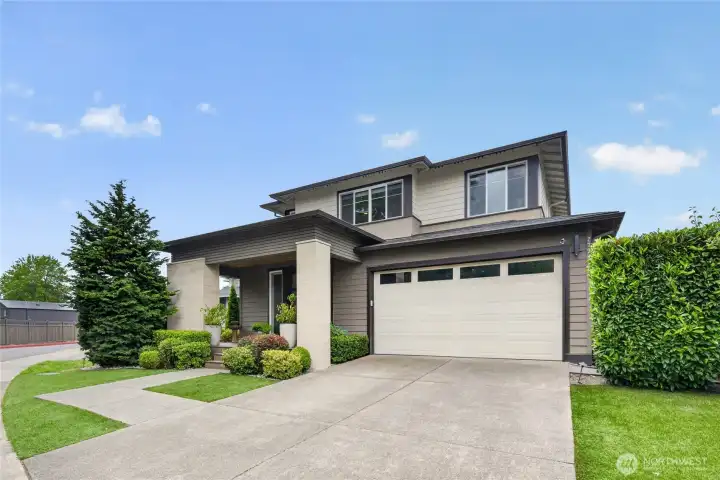 Beautifully maintained exterior with attractive architectural details.