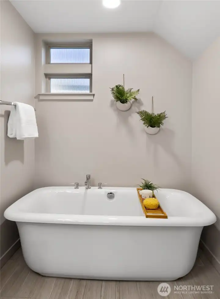 unwind to oversized soaking tub