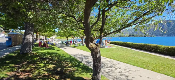 Beautiful Manson Bay Park is an easy walk from the lot