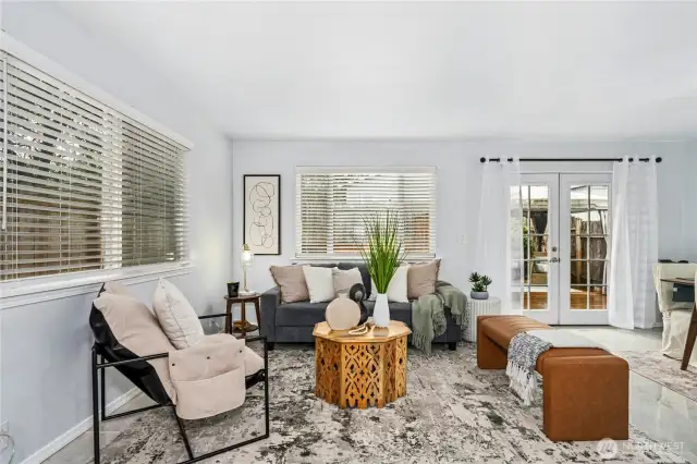 Spacious main family room area off of the kitchen - perfect for entertaining!