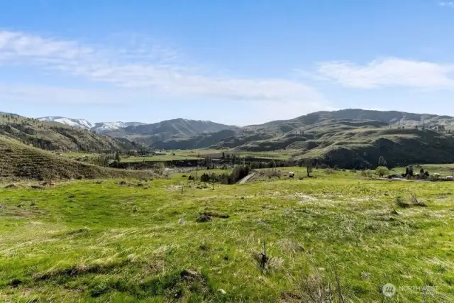 Lot 6 Cowboy Rd 21 acres of satisfaction.