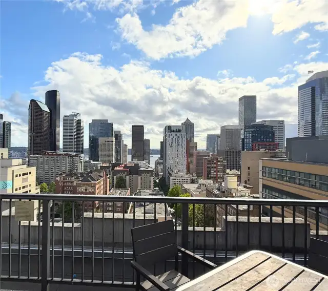 Roof top access to a BBQ and city views