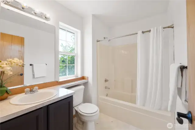 Upper Level Full Bath