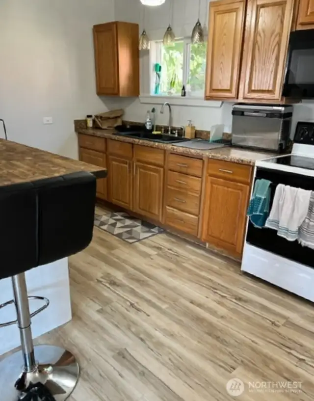 1135A Kitchen from Previous Tenant
