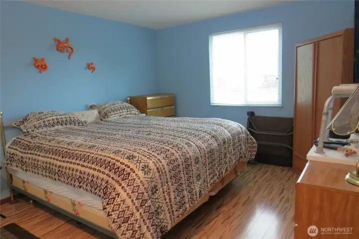 ONE OF TWO GOOD SIZED BEDROOMS!