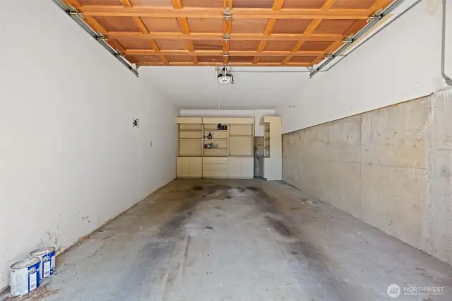 Detached garage