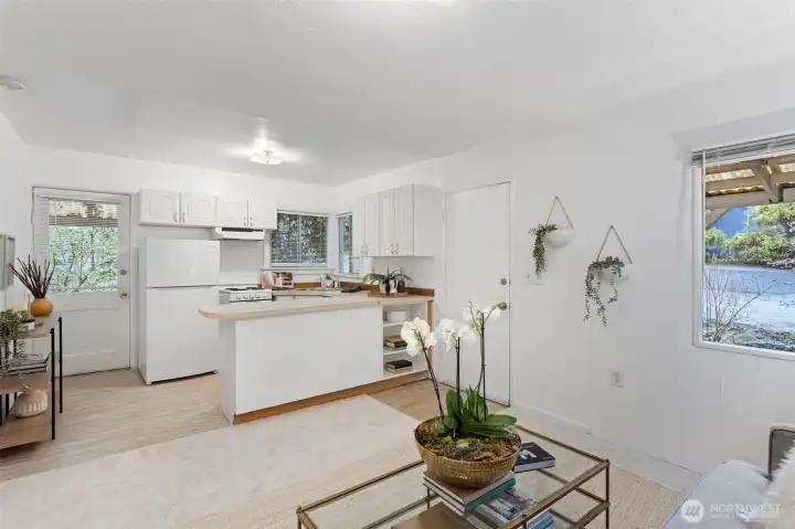 Kitchen and livingroom