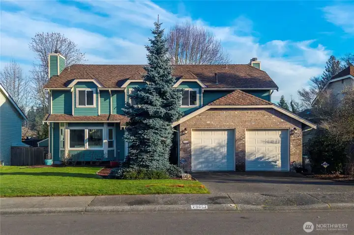 If you’ve been waiting for a home with a Main Floor MIL/Guest Suite, look no further!