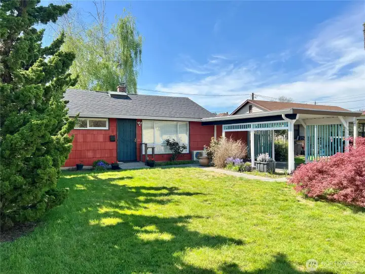 Move in and enjoy, no imminent repairs are anticipated, the seller has already taken care of updates and systems.After viewing, ask for the seller procured inspection. Document are also available for recent repairs and updates.