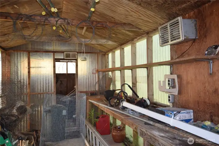 greenhouse/shed