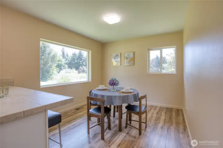 Eating space off of kitchen