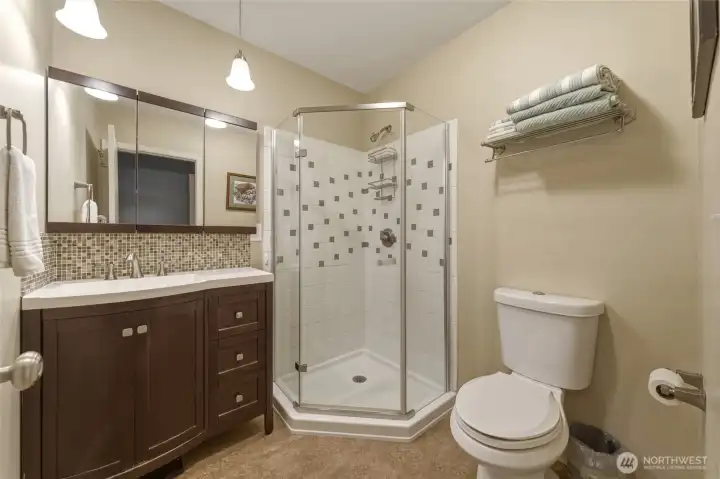 Primary En-Suite