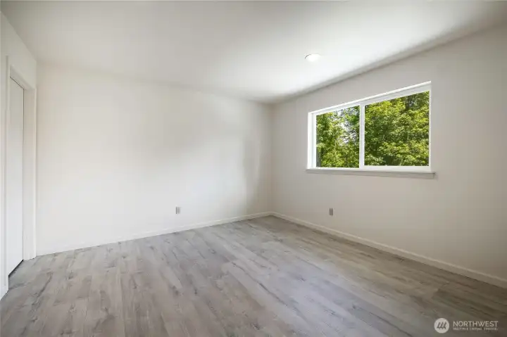 Upstairs 3rd Bdrm w/ walk-in closet Upstairs 3rd Bdrm w/ walk-in closet