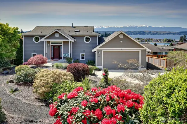 Panoramic views from this pristine Driftwood Keys home