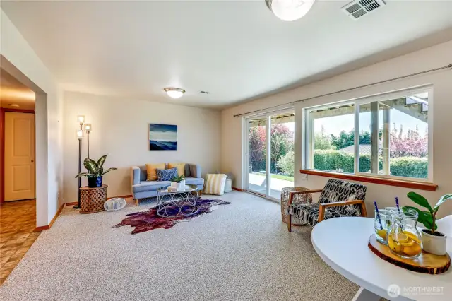 Expansive Bonus/Great Room