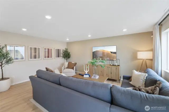 *Photos are not of actual home with similar floorplan.