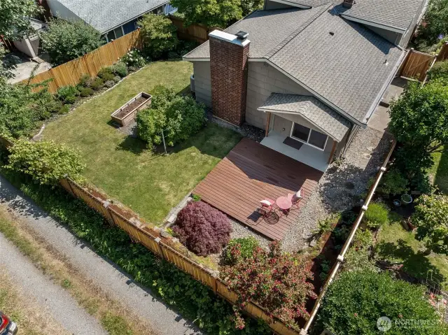 Another aerial also shows the alley behind the house.