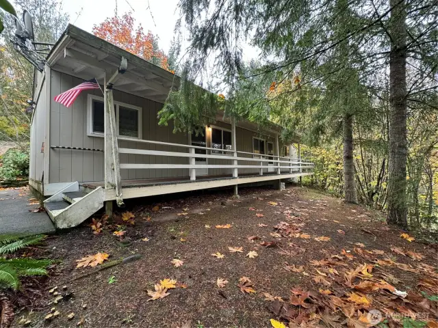 1923 Teresa Way