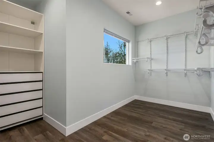 Primary bdr closet
