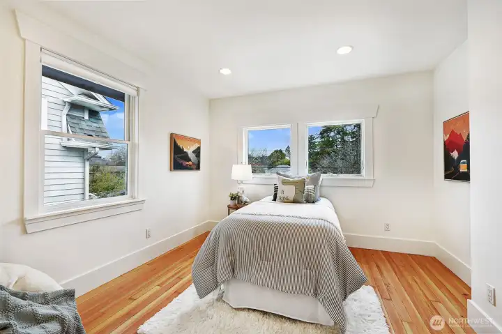 Second bedroom with fir floors