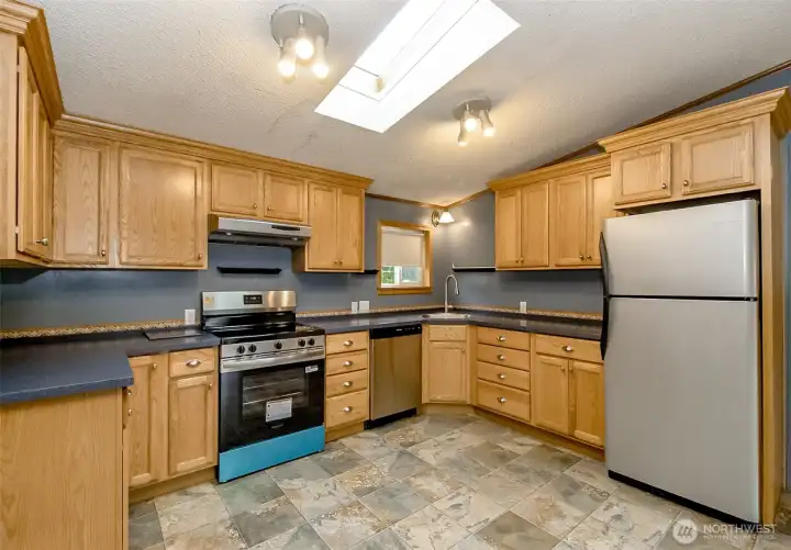 Stove and diswasher are both brand new space and storage