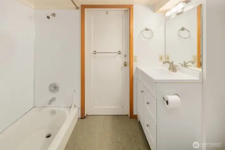 Bath off 4th bedroom