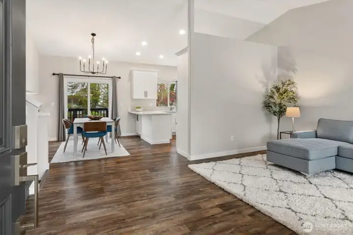 Vaulted ceilings, engineered hardwood flooring