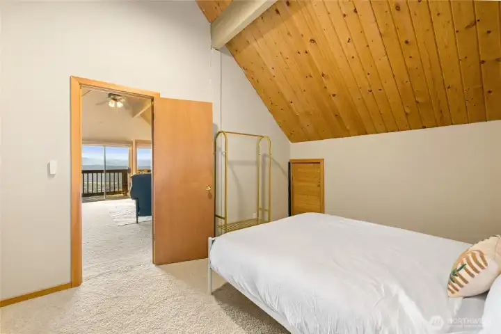 Upstairs bedroom looking at loft space.