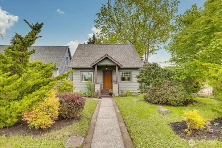 1505 Lombard
