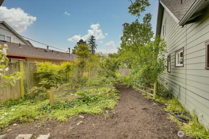 Lots of room for gardening