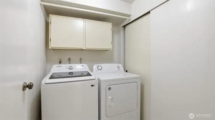 Full size laundry room Full size laundry room