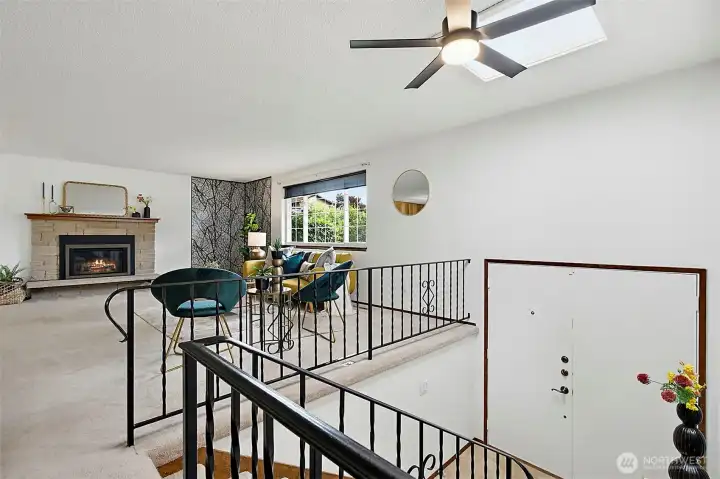 Entry/Upper Living Area