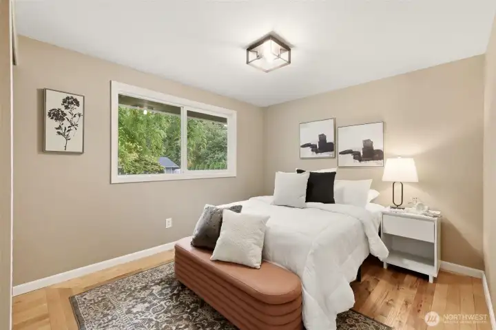 A flexible second bedroom that's perfect for guests + a home office. A flexible second bedroom that's perfect for guests + a home office.