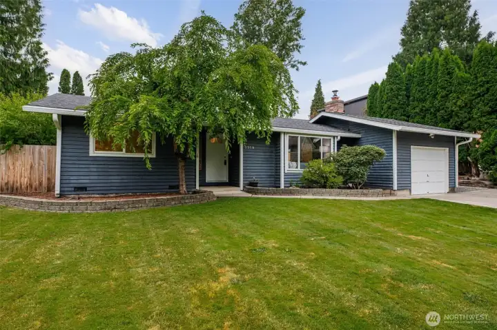 Enjoy the perfect mix of privacy + convenience. Enjoy the perfect mix of privacy + convenience.