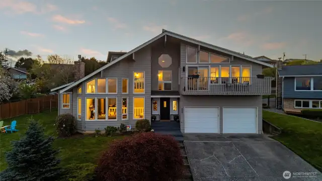Welcome to 2468 Heights Drive with stunning architecture, show stopping views, and thoughtfully designed spaces throughout—you’re going to fall in love the moment you arrive. This is more than a home; it’s where elegance meets everyday living, and where every sunrise and sunset reminds you: you’re exactly where you’re meant to be.