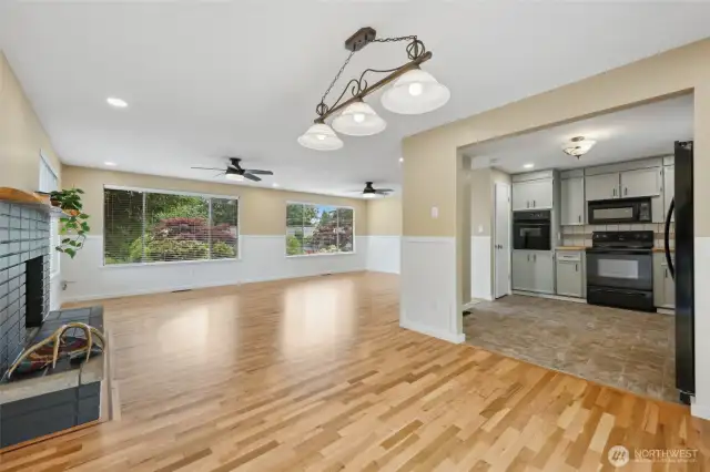 Kitchen, dinning and living room.
