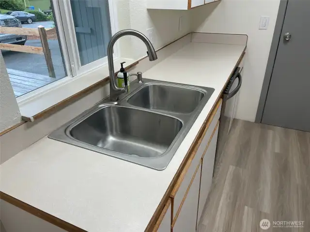 NICE DEEP SINK