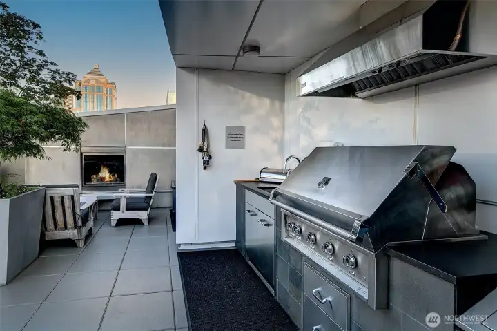 39th floor roof bbq